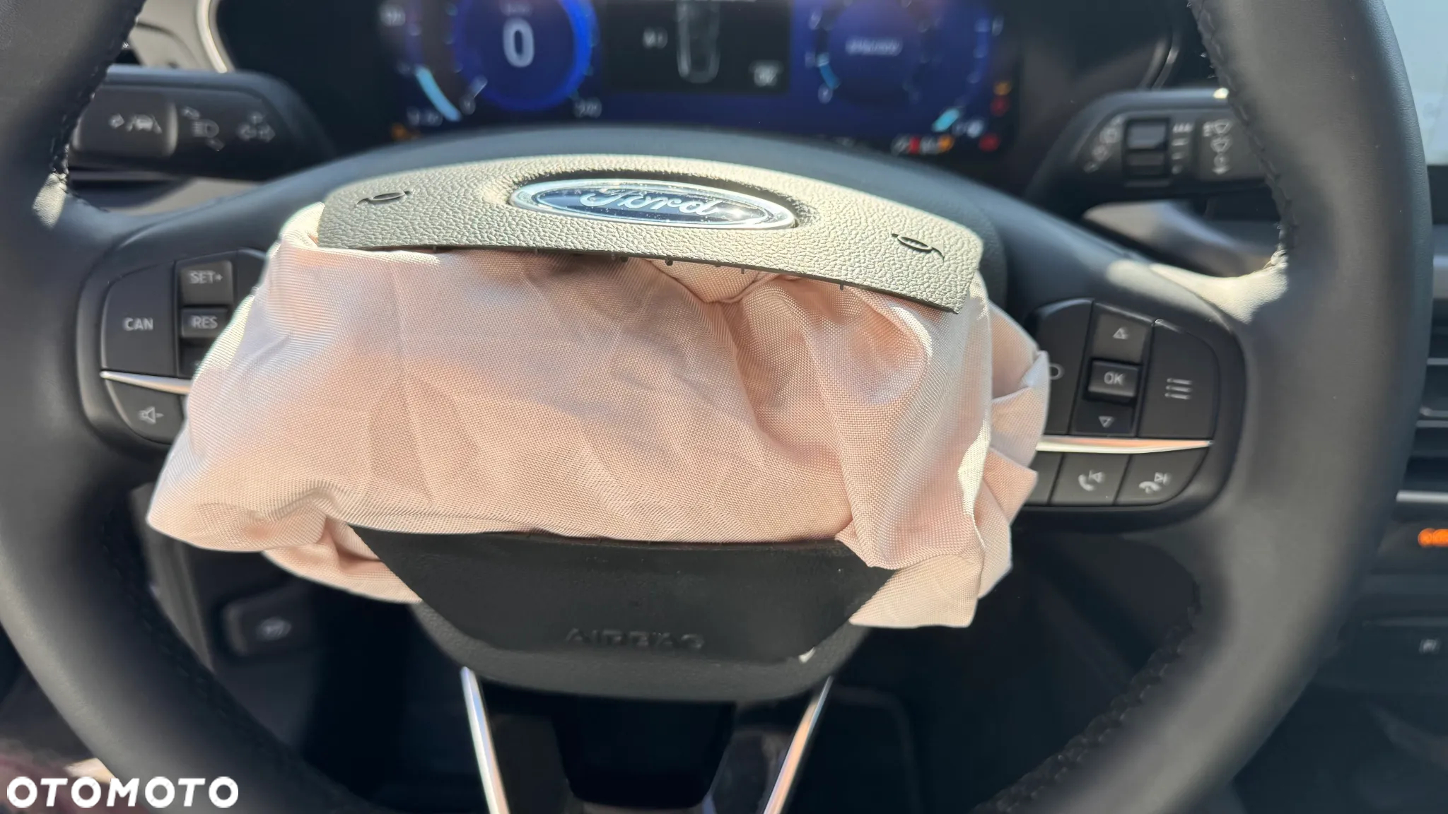 Ford Focus 1.0 EcoBoost Hybrid TITANIUM X - 23