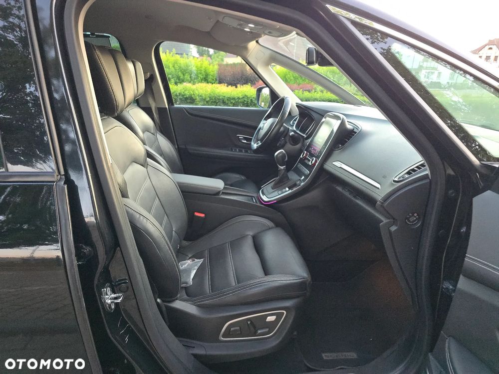 Renault Grand Scenic - 13