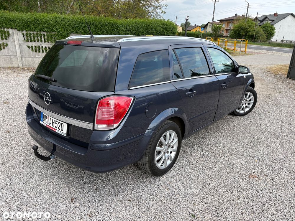 Opel Astra 1.6 Design Edition - 8