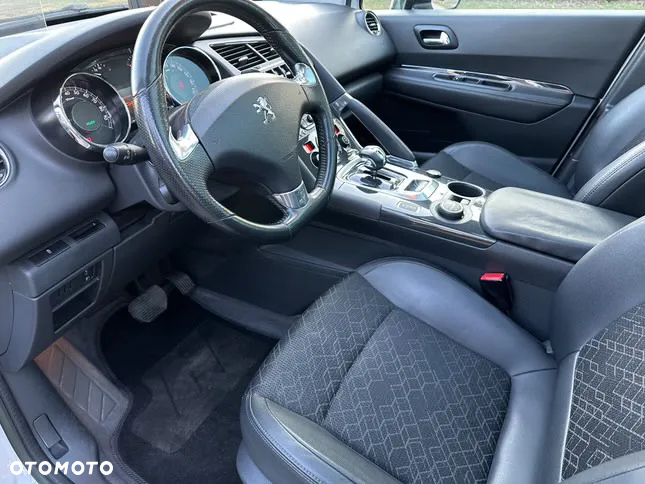 Peugeot 3008 2.0 HDi HYbrid4 - 7