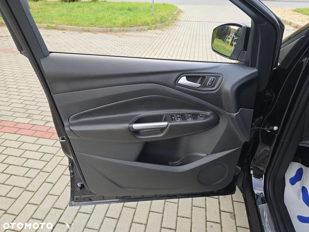 Ford Kuga 1.5 EcoBoost 2x4 SYNC - 19