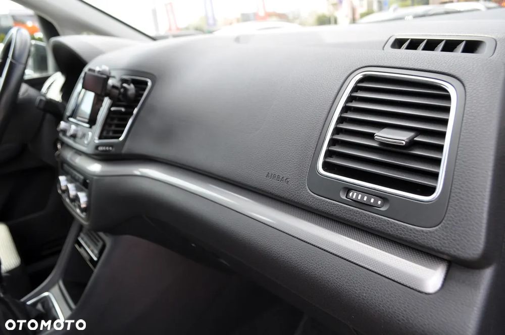 Volkswagen Sharan 2.0 TDI Comfortline - 35
