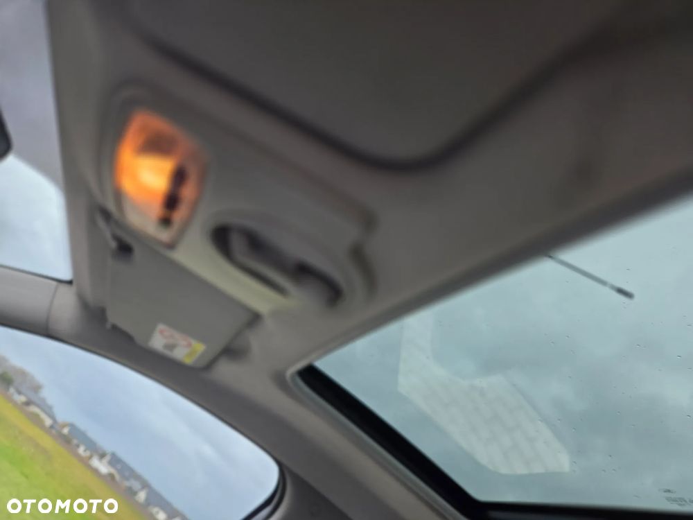 Ford Fiesta 1.4 Ghia - 8