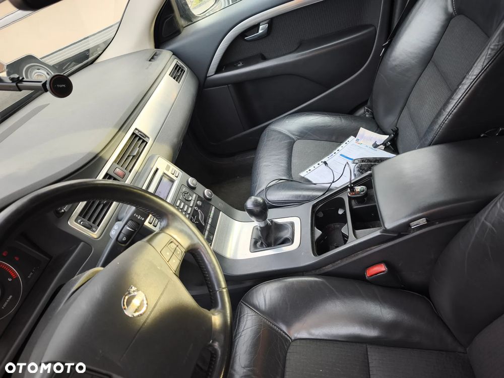 Volvo V70 2.4 D DPF Momentum - 16