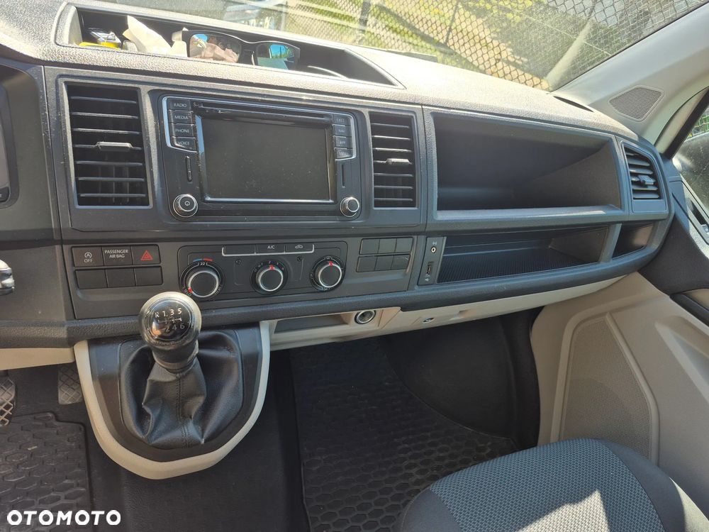 Volkswagen T6 Transporter - 10