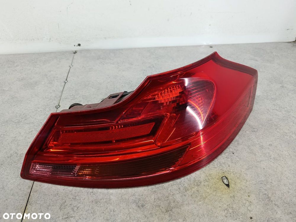 LAMPA TYLNA PRAWA OPEL INSIGNIA A 13226857 VP9TTX-13404-A  VISTEON KOMBI - 2
