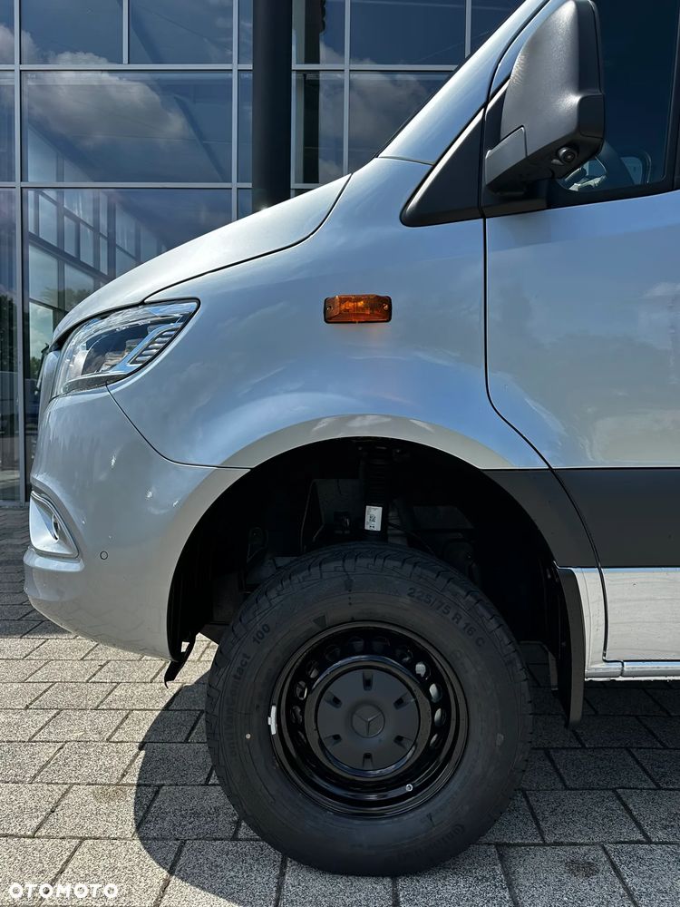 Mercedes-Benz Sprinter - 11