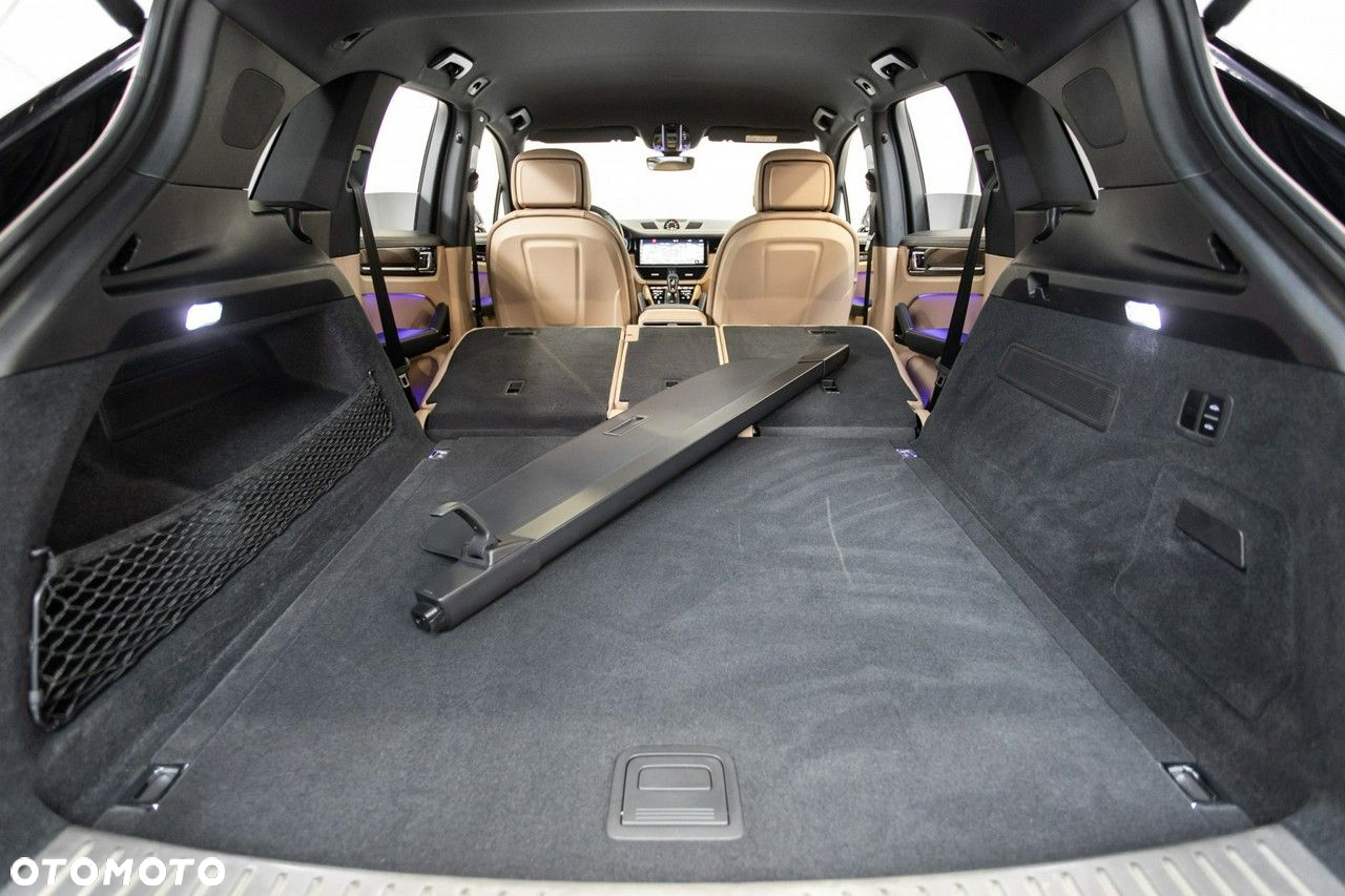 Porsche Cayenne Standard - 33