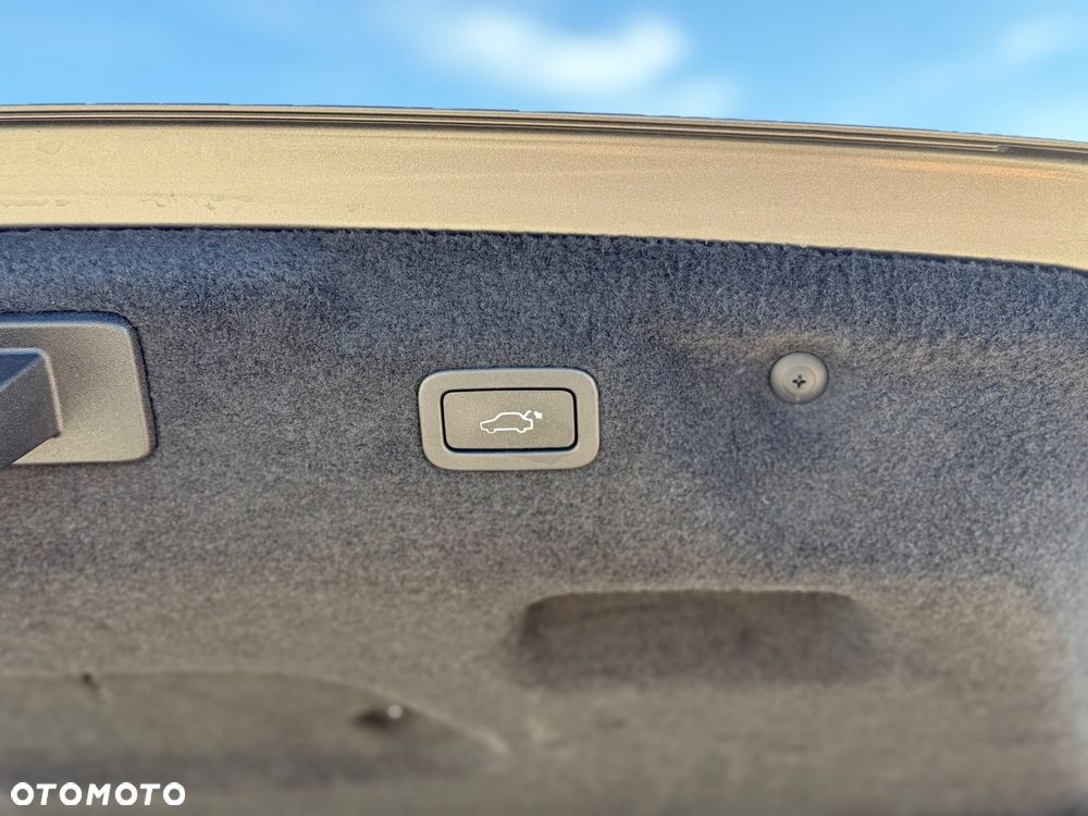 Jaguar XE D200 R-Dynamic HSE - 20