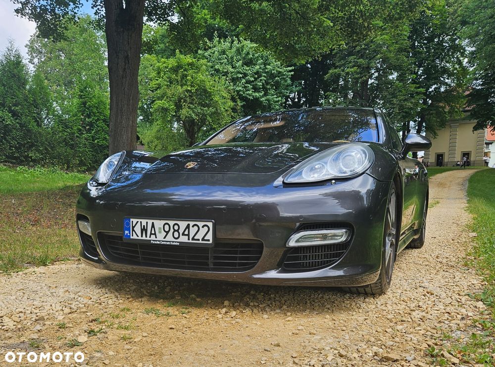 Porsche Panamera Turbo - 9
