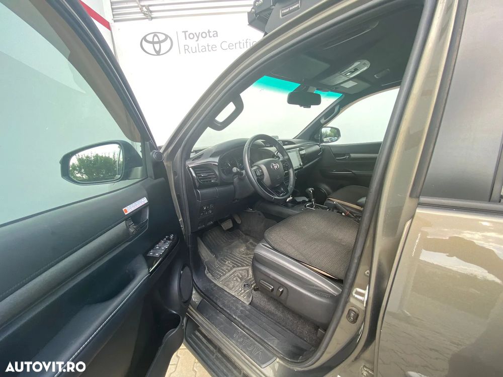Toyota Hilux 2.8D 204CP 4x4 Double Cab AT Invincible - 7