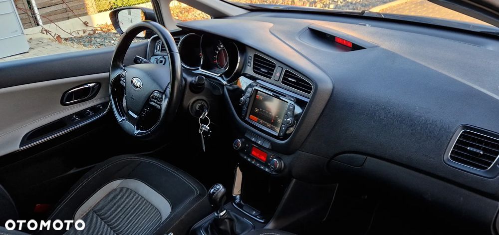 Kia Ceed Cee'd 1.6 GDI Business Line - 13