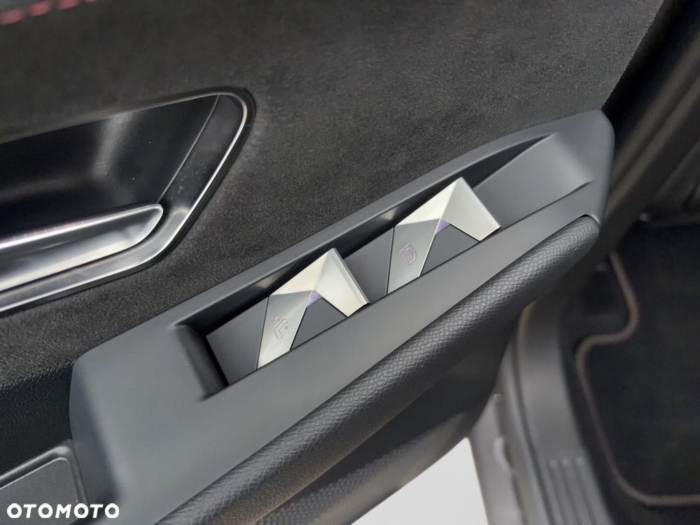 DS Automobiles DS 7 Crossback - 30