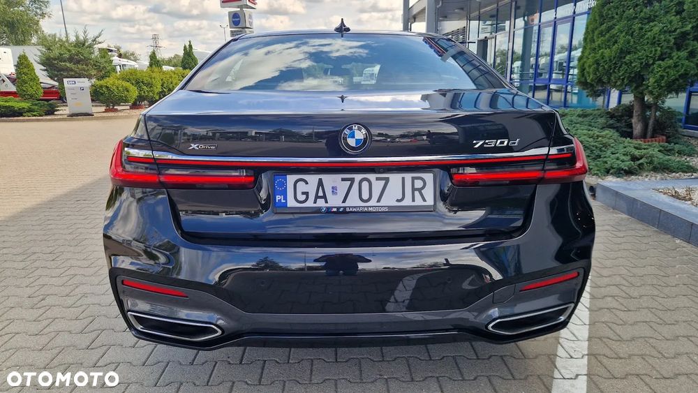 BMW Seria 7 730d xDrive mHEV - 26