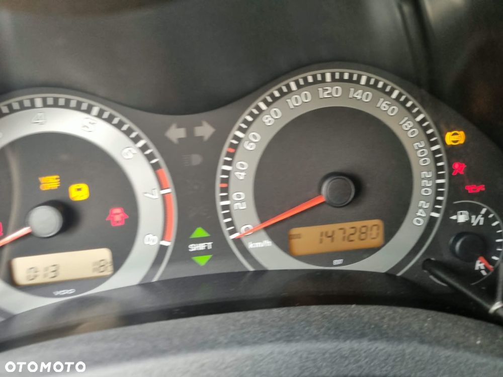 Toyota Auris 1.6 Premium + - 21