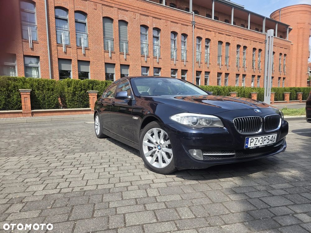 BMW Seria 5 528i - 1