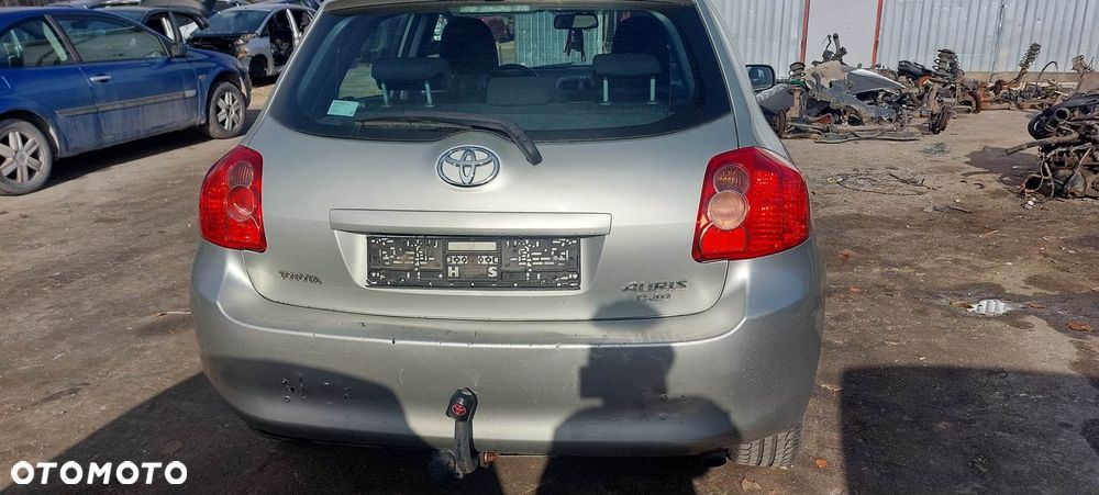TOYOTA  Auris 1C0 błotnik lewy tył - 3