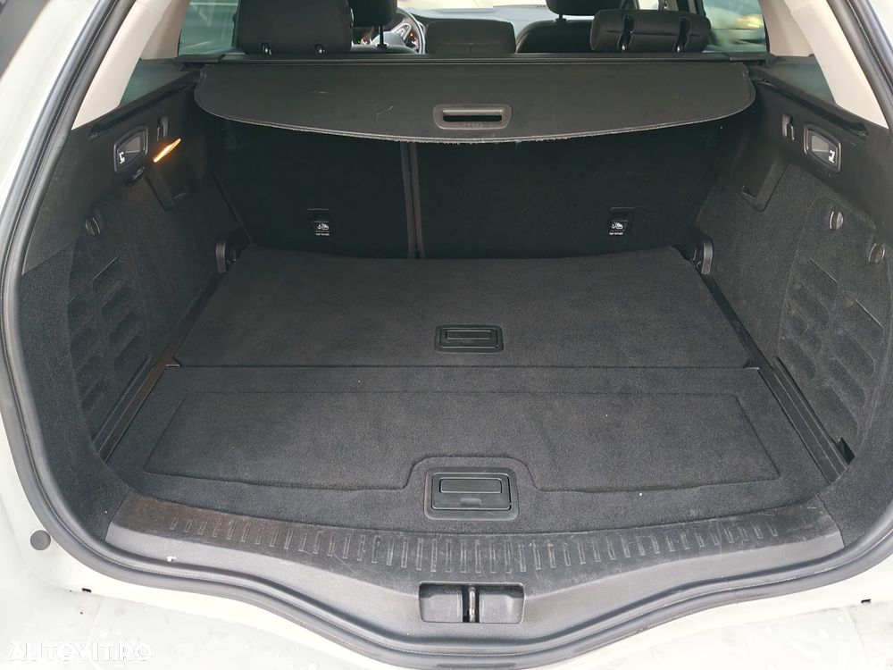 Renault Megane BLUE dCi 115 BUSINESS EDITION - 12