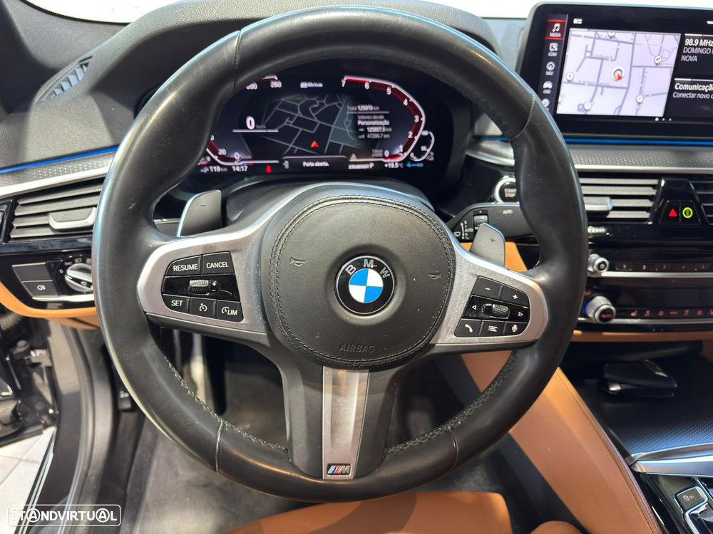 BMW 530 e Pack M - 22