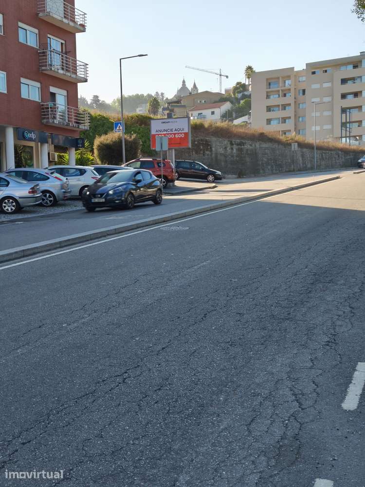 Vende-se loja no centro de Penafiel - Grande imagem: 4/4