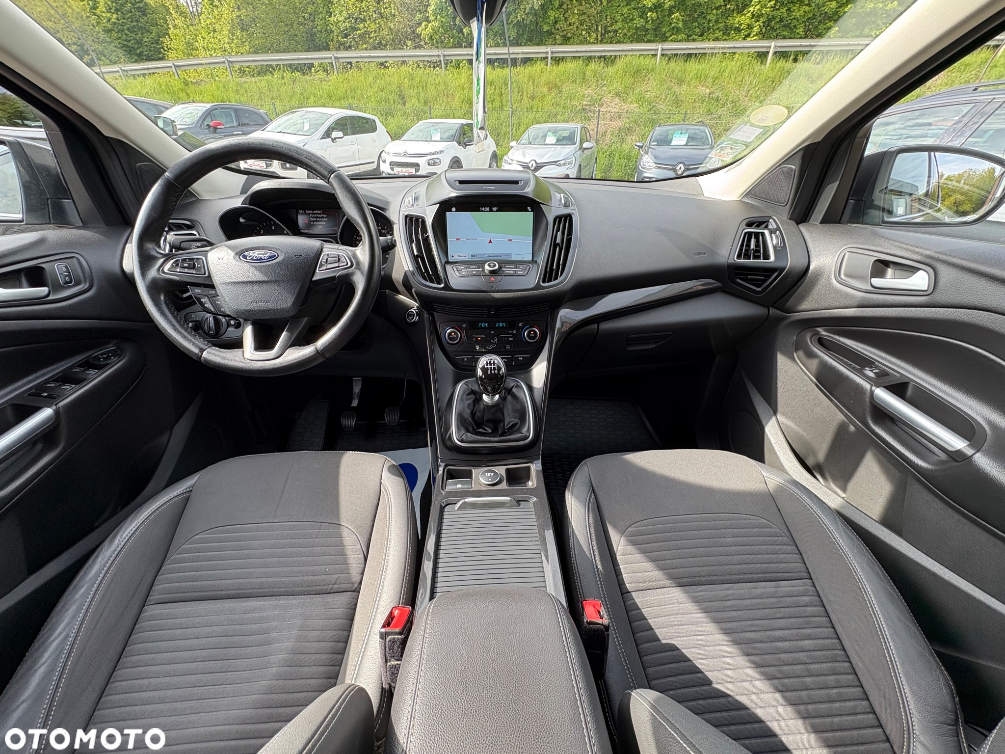 Ford Kuga 2.0 TDCi 2x4 Titanium - 20