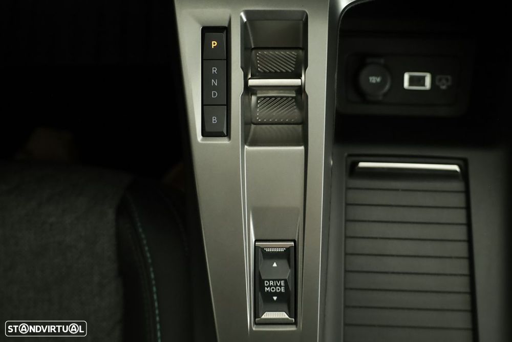 Peugeot 408 1.6 Hybrid Allure e-EAT8 - 15