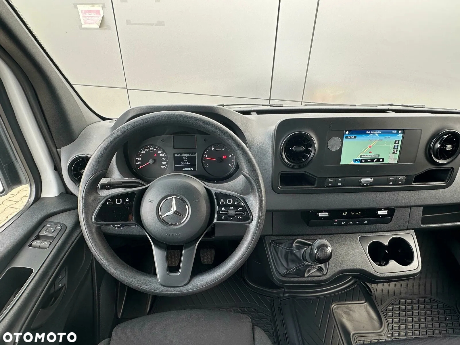 Mercedes-Benz Sprinter - 8