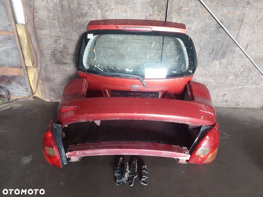 KOMPLETNY TYŁ KLAPA BAGAŻNIKA ZDERZAK LAMPY TOYOTA COROLLA VERSO I 3N8 - 1