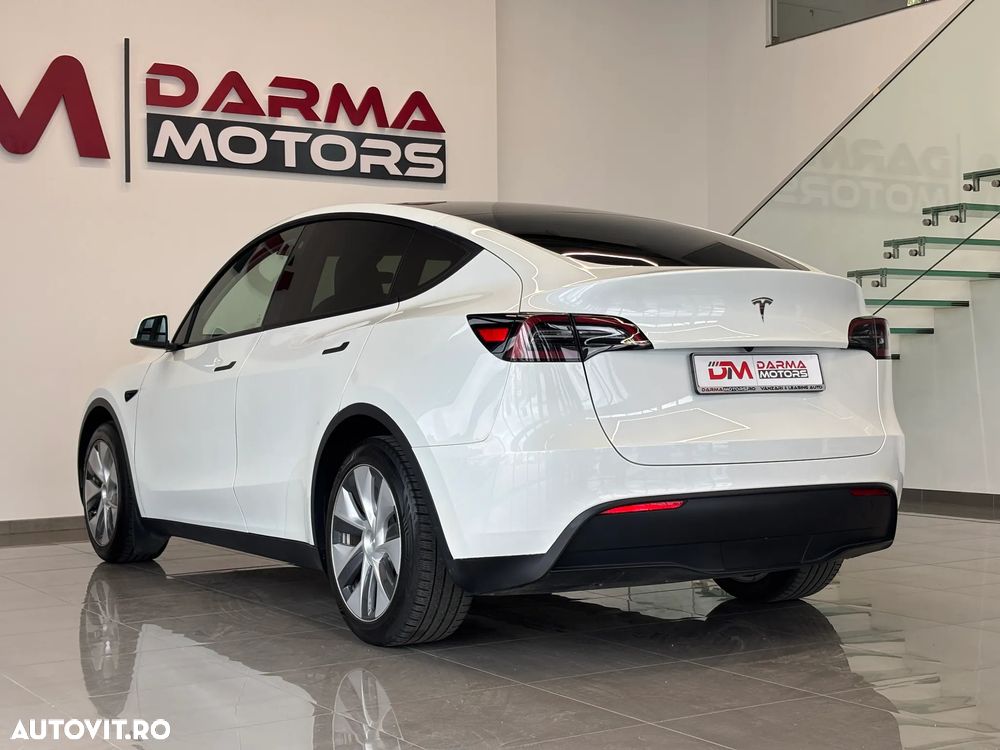 Tesla Model Y 2023 photo 5