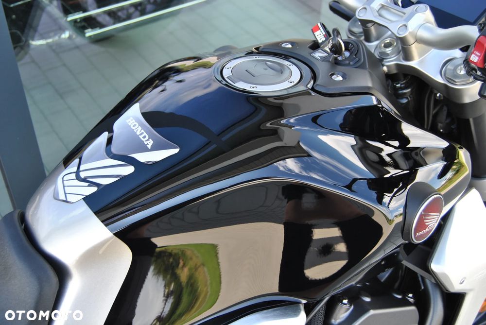 Honda CB - 21