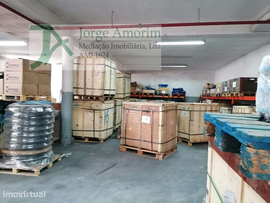 Excecional armazém com 600 m2. 5 gabinetes. - Grande imagem: 4/9