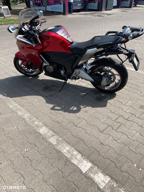 Honda VFR - 8