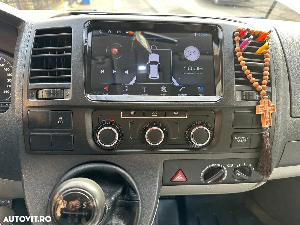 Volkswagen Caravelle - 13