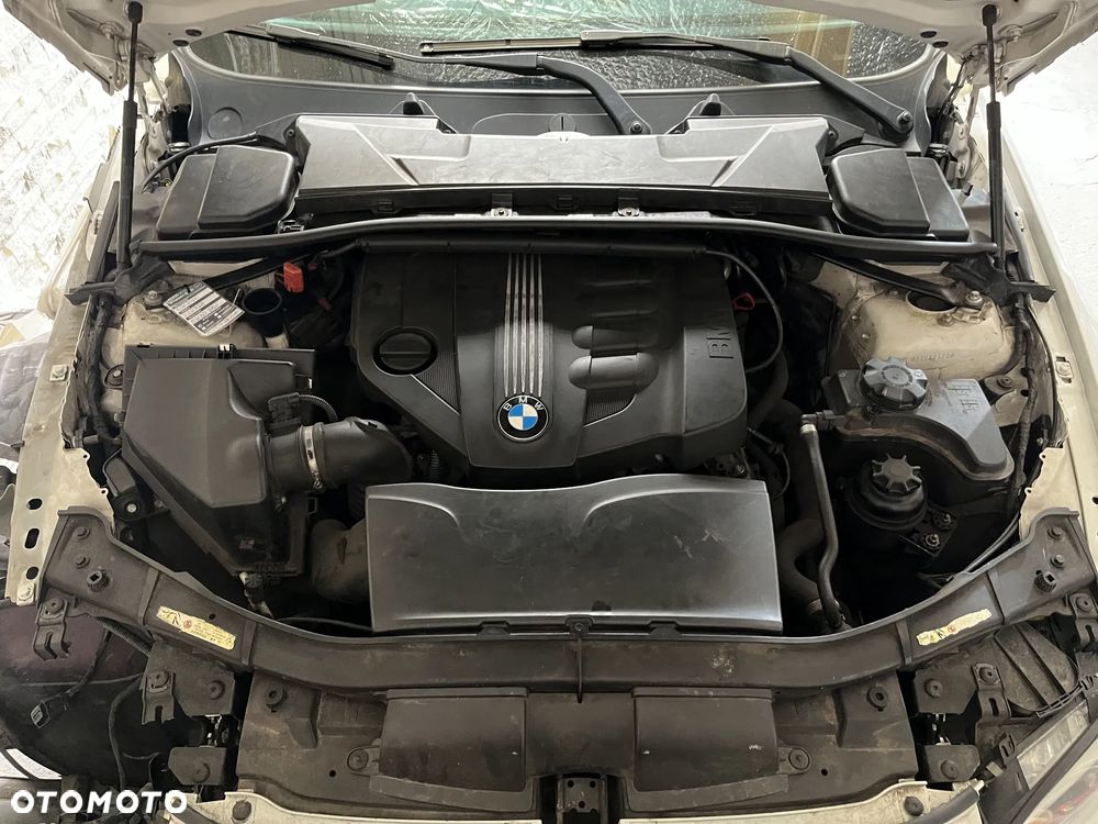 BMW Seria 3 320d DPF M Sport Edition - 26