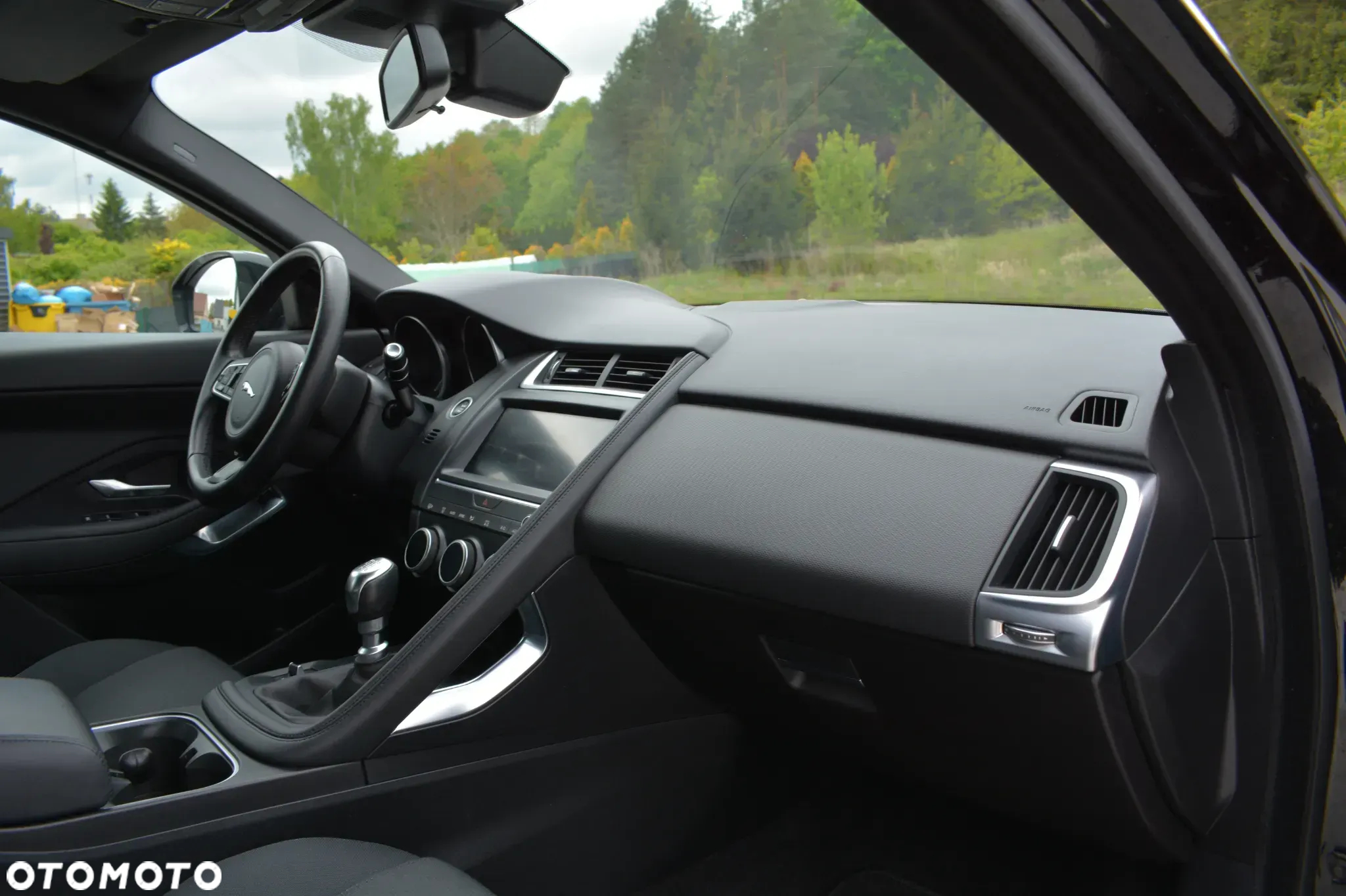 Jaguar E-Pace - 27