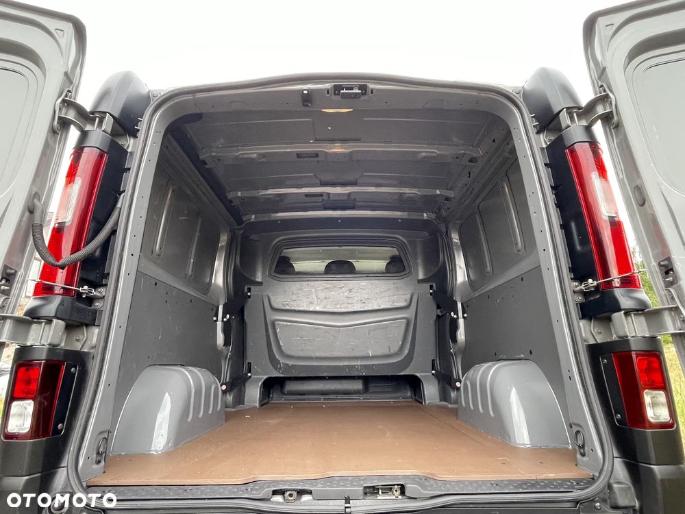 Renault Trafic - 23