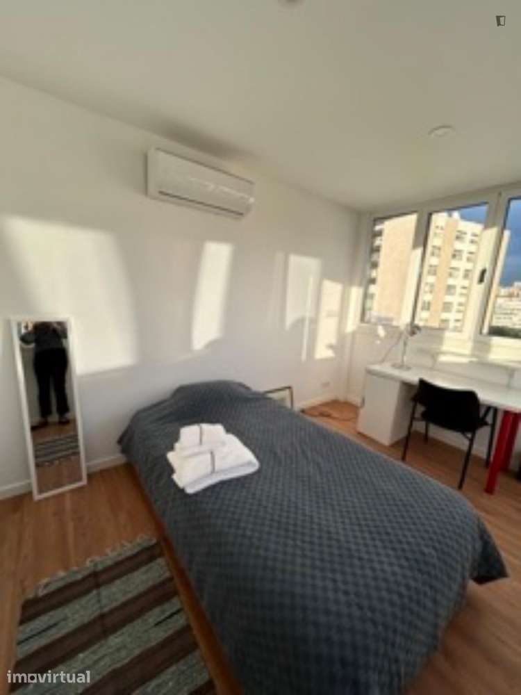 Quarto - localizado em Benfica Lisbon - Grande imagem: 5/12