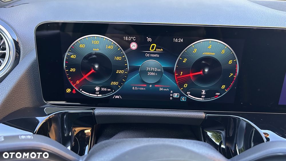 Mercedes-Benz GLA - 22