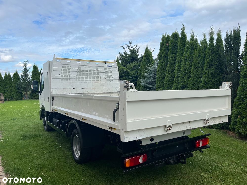 Nissan NT 400 - 4