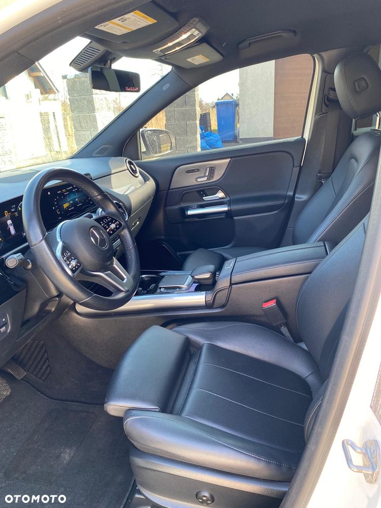Mercedes-Benz GLA 250 4Matic 8G-DCT Progressive - 12
