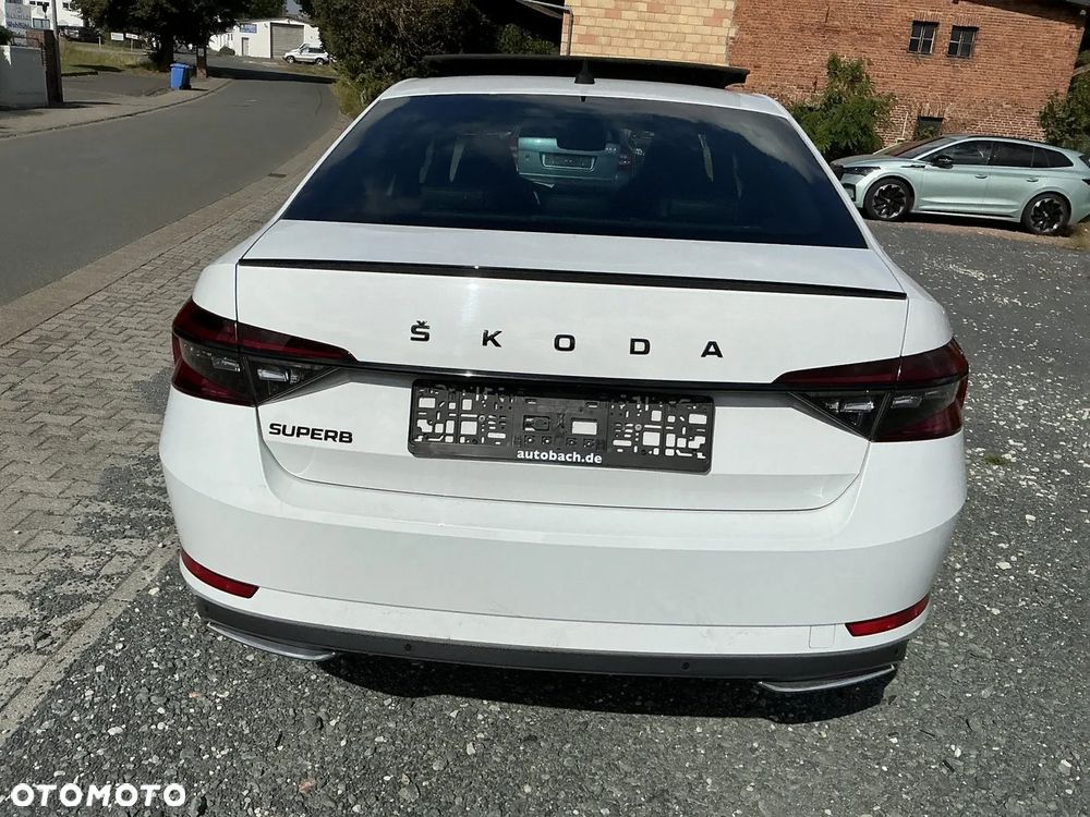 Skoda Superb 2.0 TDI SCR Sportline DSG - 2