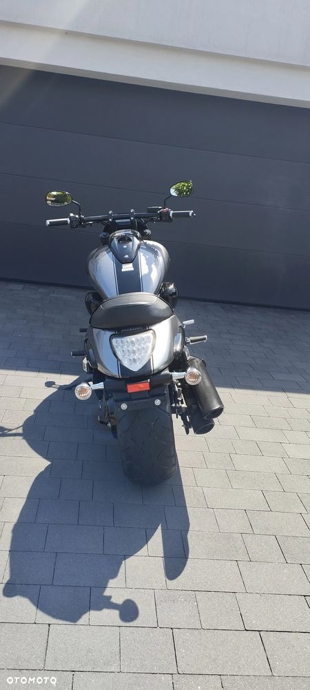 Suzuki Boulevard - 16