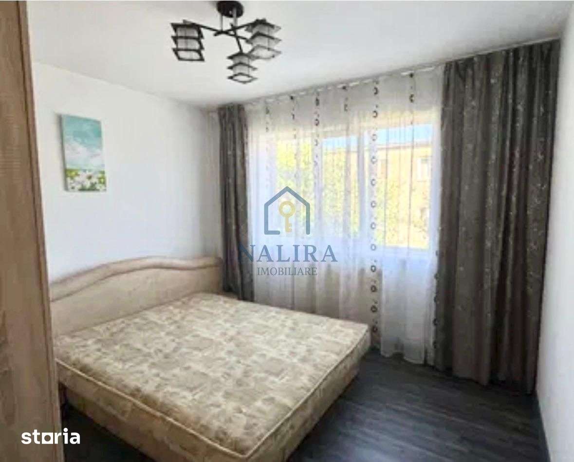 Apartament 3 camere de vanzare - Traian - Etaj intermediar — fotografia 1