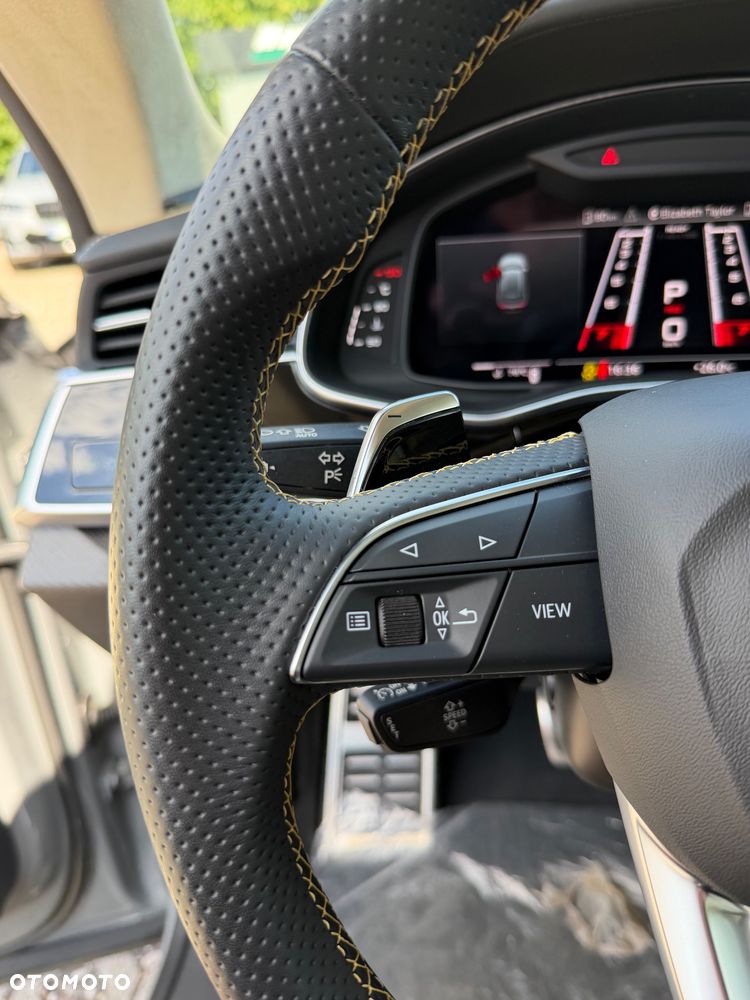 Audi RS Q8 TFSI quattro tiptronic - 22