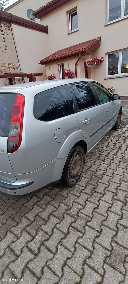 Ford Focus 1.8 TDCi Ambiente - 12