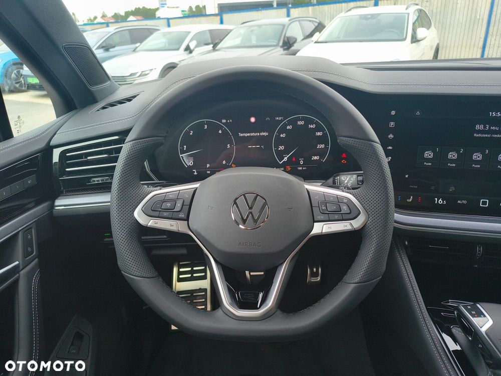 Volkswagen Touareg 3.0 V6 TDI 4Motion R-Line Final Edition - 20