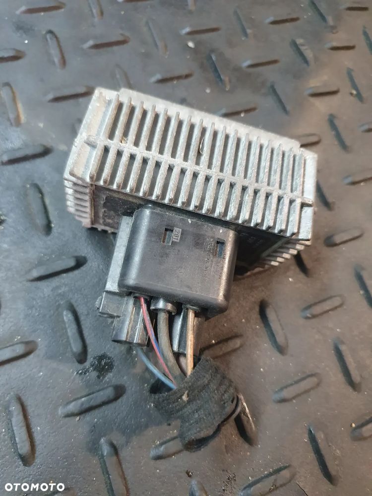 PRZEKAŹNIK ŚWIEC ŻAROWYCH ASTRA ZAFIRA A B 09132691 POSIADAM 5 SZTUK - 1