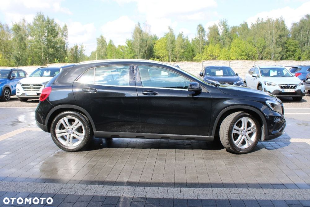 Mercedes-Benz GLA - 7