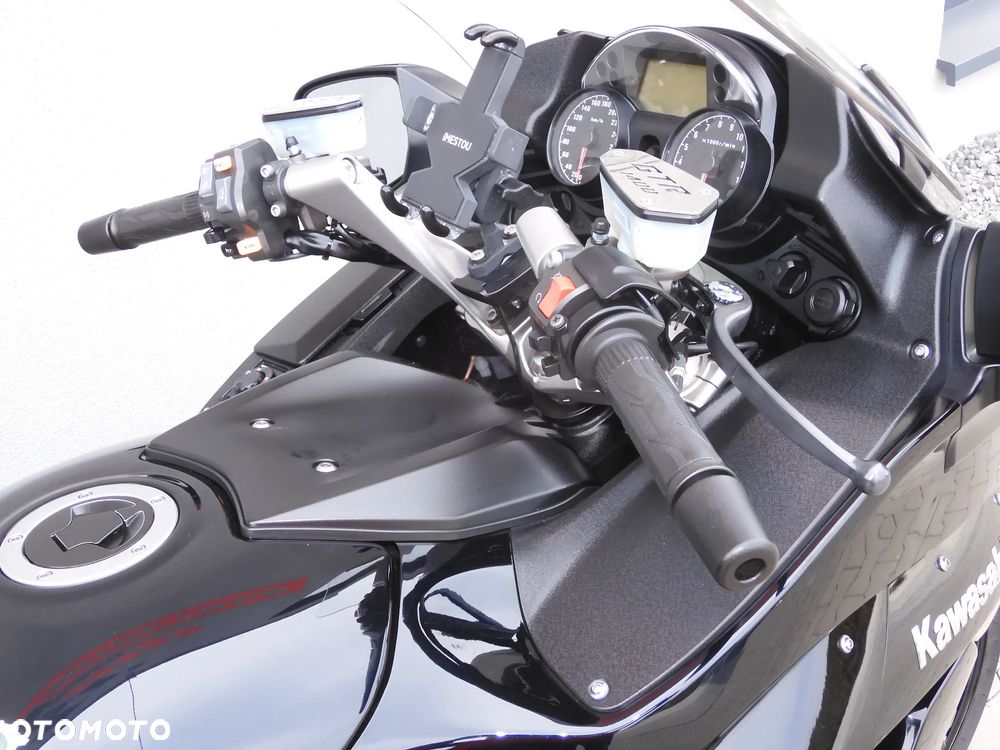 Kawasaki GTR - 7