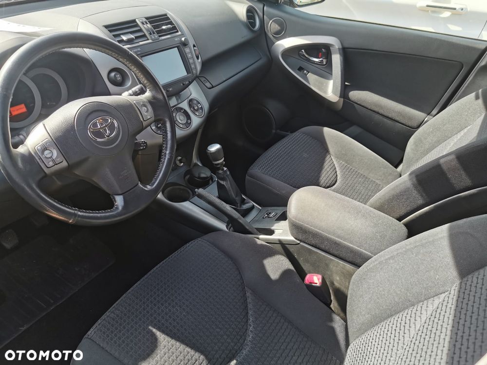 Toyota RAV4 2.2 D-4D 4x4 Sol - 11